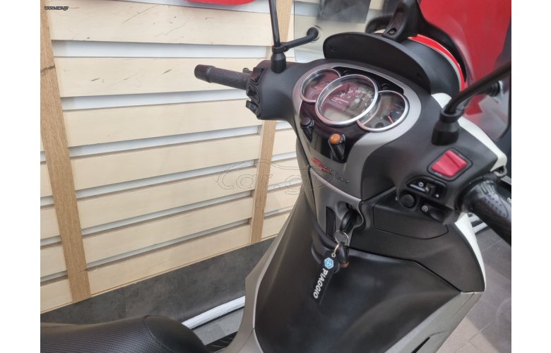 Piaggio Beverly 350 SportTouring 2015