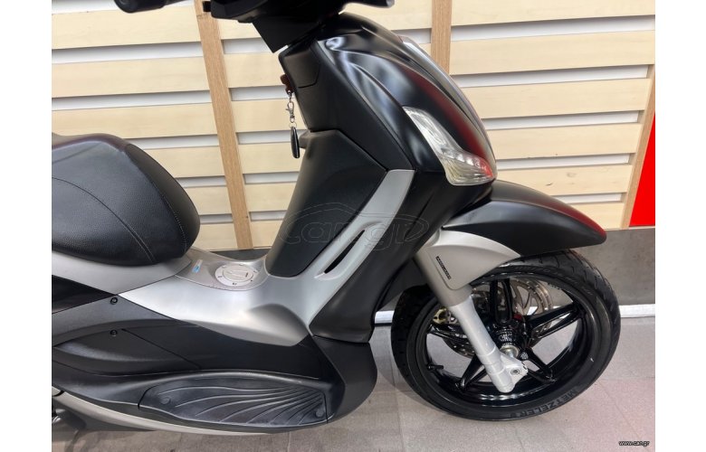 Piaggio Beverly 350 SportTouring 2015 ABS