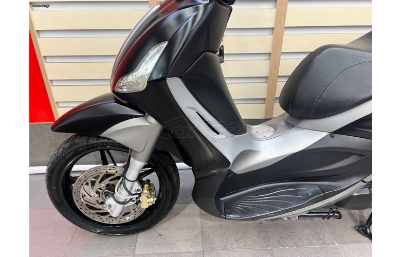 Piaggio Beverly 350 SportTouring 2015 ABS