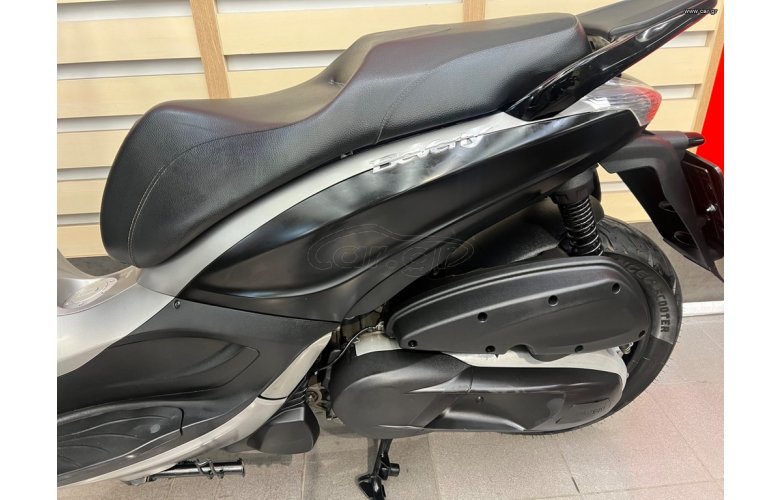 Piaggio Beverly 350 SportTouring 2015 ABS