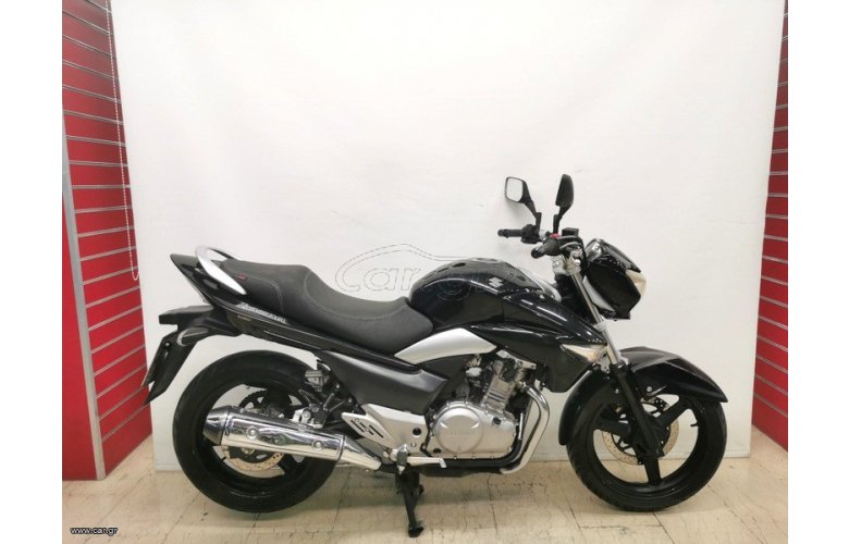 Suzuki Inazuma 250 2016