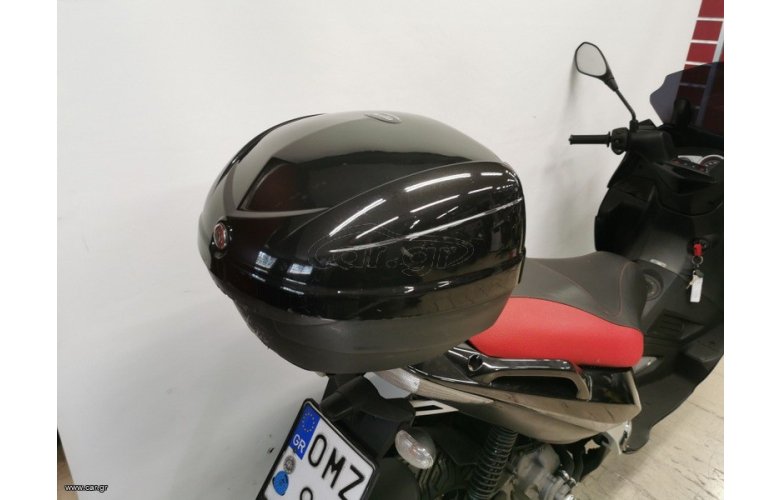 Aprilia SR MAX 300 2011