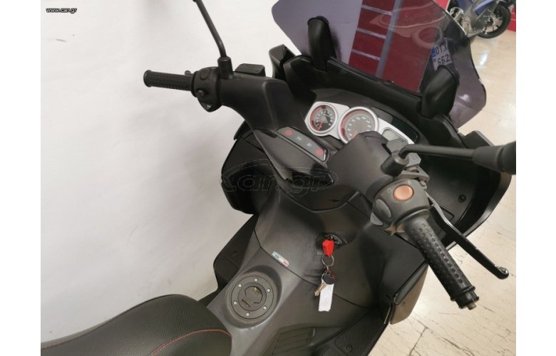 Aprilia SR MAX 300 2011