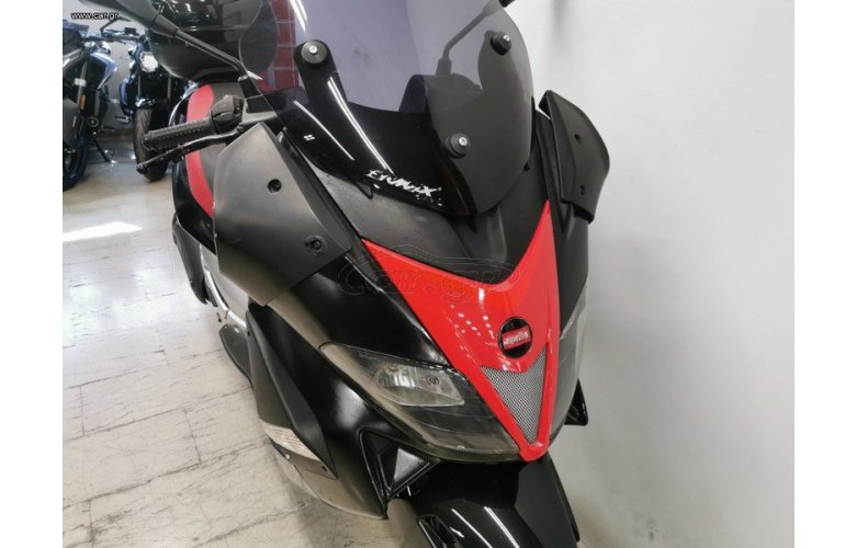 Aprilia SR MAX 300 2011