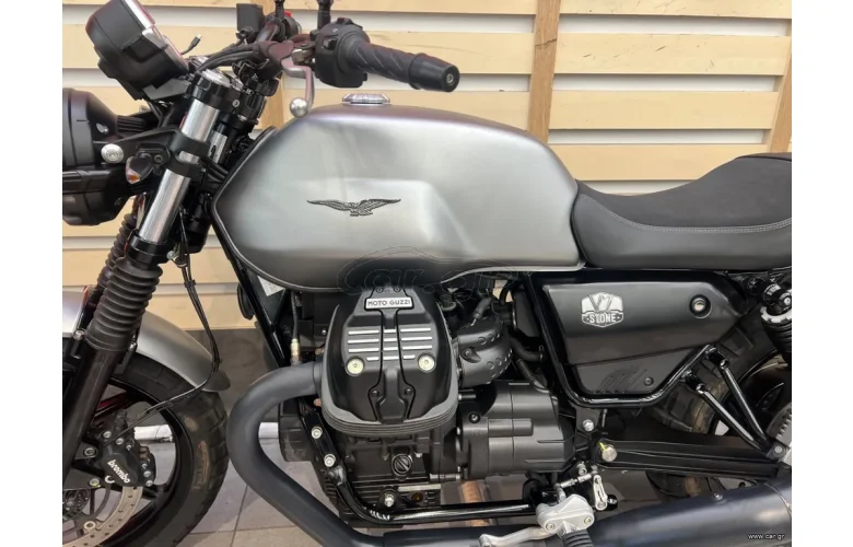 Moto Guzzi V 7 2022 STONE