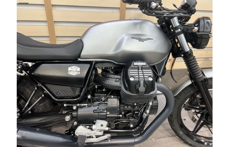 Moto Guzzi V 7 2022 STONE