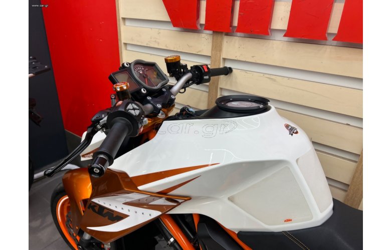 KTM 1290 Super Duke R 2016