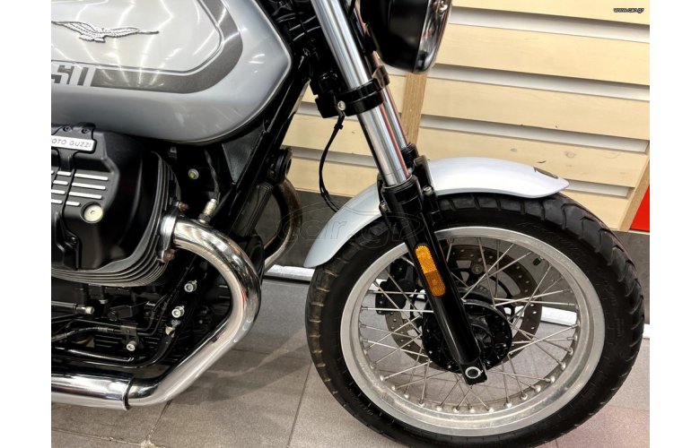 Moto Guzzi V 7 2021 SPECIAL