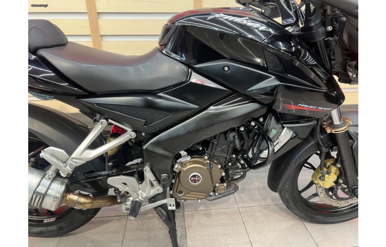 Bajaj Pulsar 200 2018