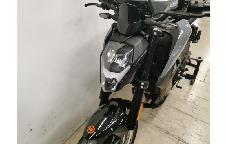 CF MOTO NK300 2023