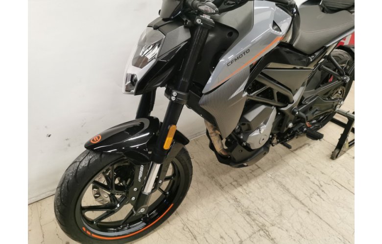 CF MOTO NK300 2023