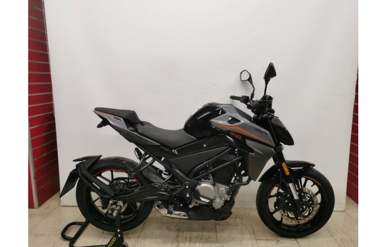 CF MOTO NK300 2023