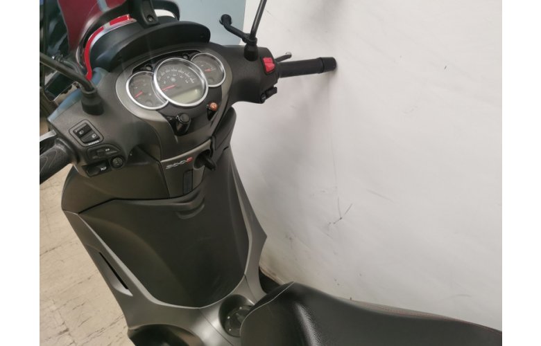 PIAGGIO BEVERLY 300 2019