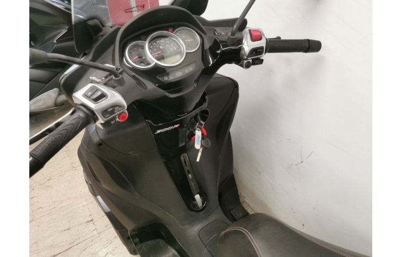 PIAGGIO MP3 300 YOURBAN 2017