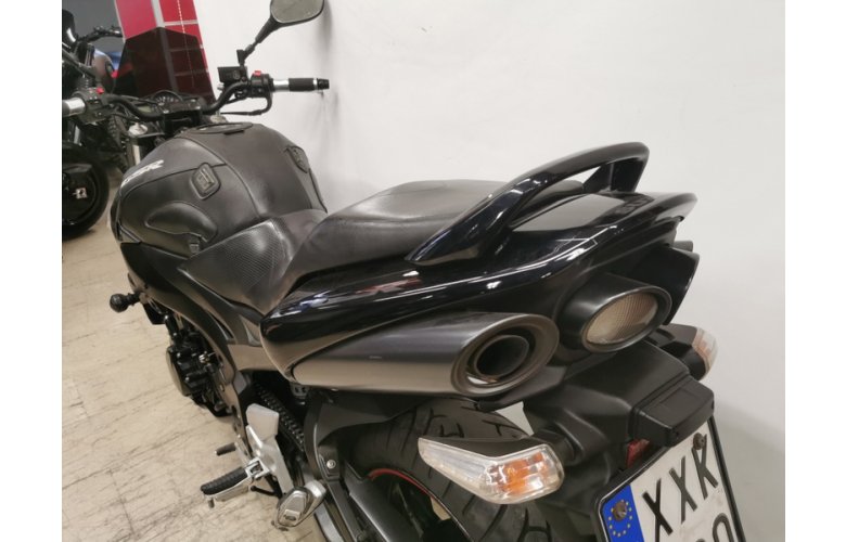 SUZUKI GSR 600 2008