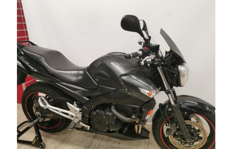 SUZUKI GSR 600 2008