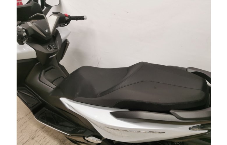 HONDA FORZA 350 TOP BOX 2023