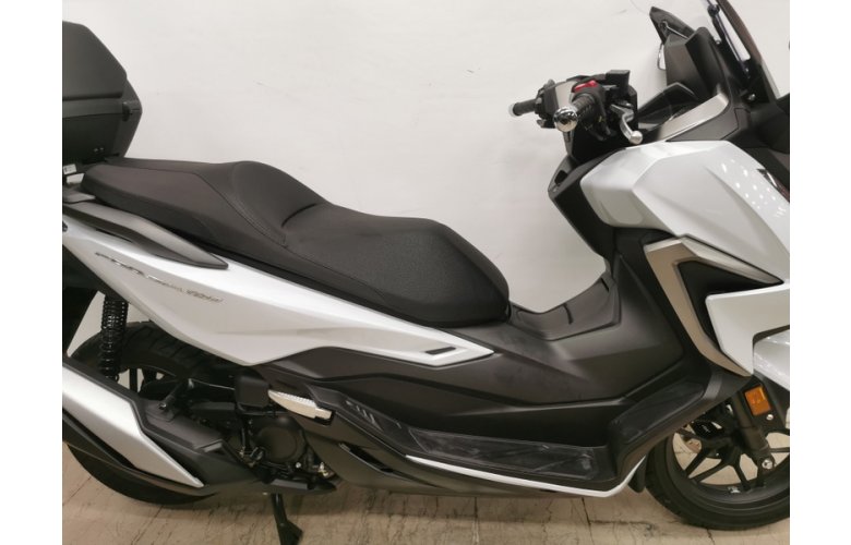 HONDA FORZA 350 TOP BOX 2023