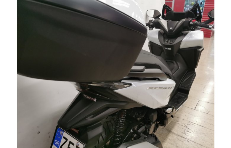 HONDA FORZA 350 TOP BOX 2023