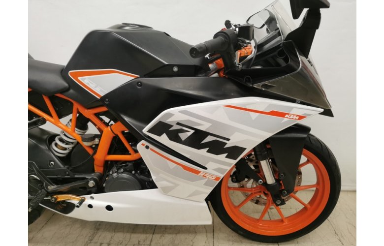 KTM RC390