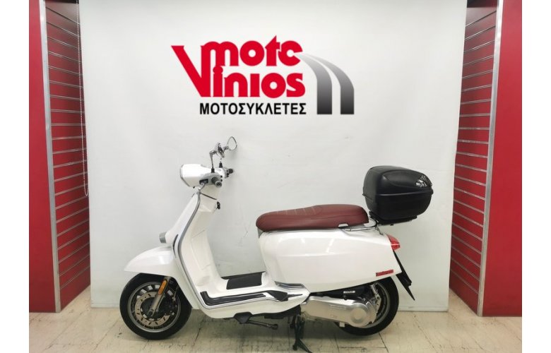 LAMBRETTA V200 2021