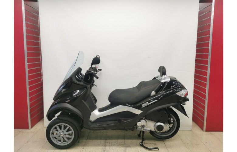 PIAGGIO MP3 250 2009