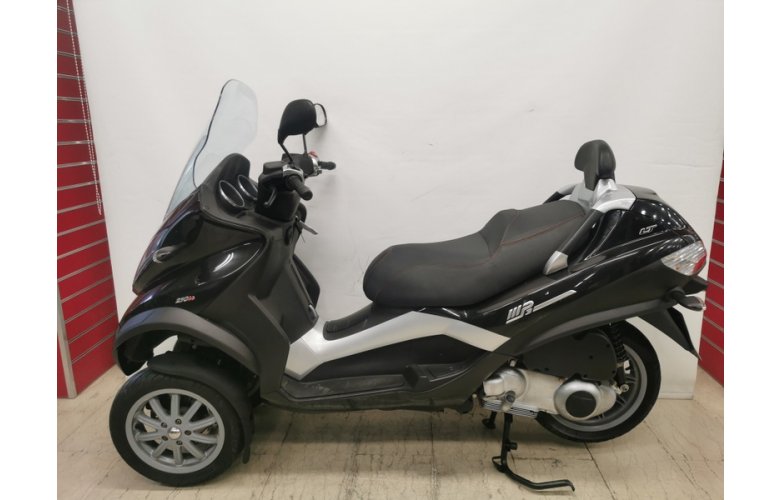 PIAGGIO MP3 250 2009