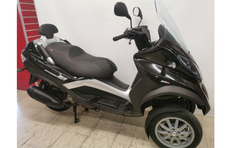 PIAGGIO MP3 250 2009