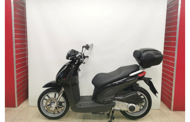 PIAGGIO CARNABY 300 2013