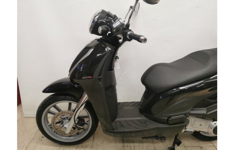 PIAGGIO CARNABY 300 2013