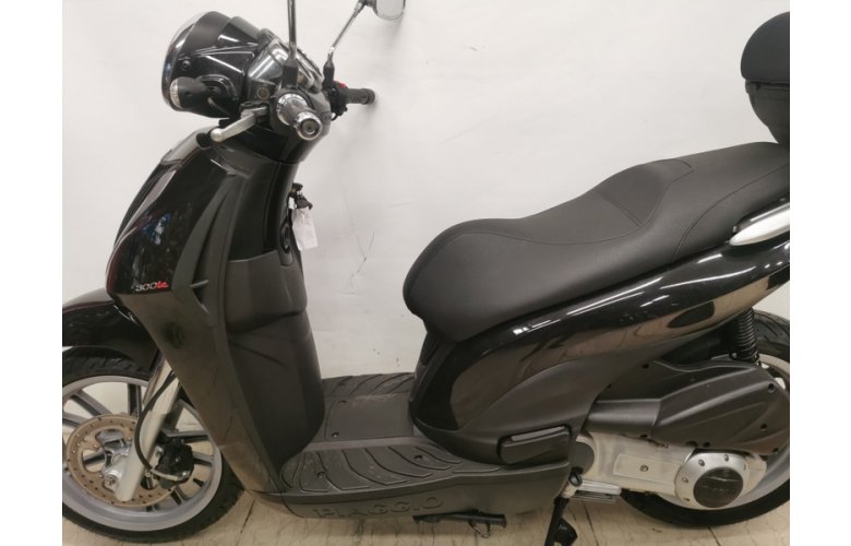 PIAGGIO CARNABY 300 2013