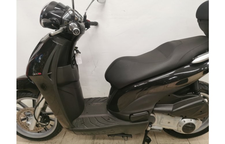 PIAGGIO CARNABY 300 2013