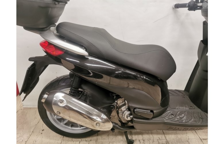 PIAGGIO CARNABY 300 2013