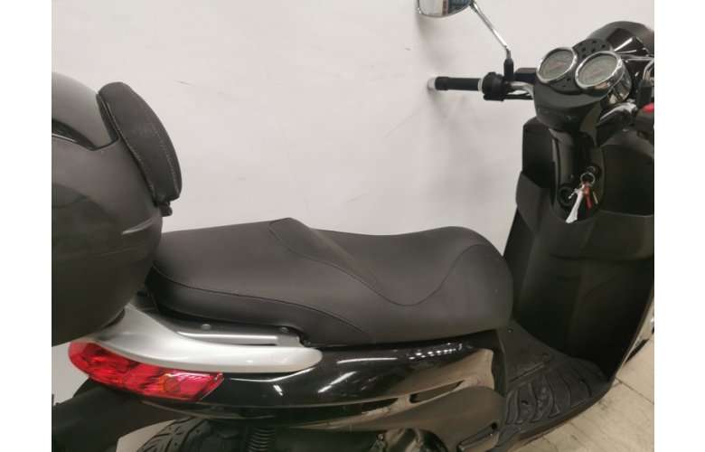 PIAGGIO CARNABY 300 2013